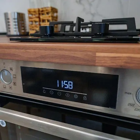 Royale Sundance 218 Infinity Pool & Mamaia Nord * Năvodari