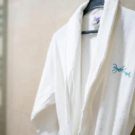 Royale Sundance 218 Infinity Pool & Mamaia Nord Appartement *