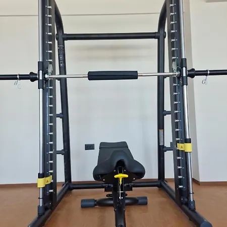 Royale Sundance 218 Infinity Pool & Mamaia Nord